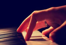 亚新体育：俄罗斯卢布对美元上涨 自去年夏天以来对美元汇率首次升破90.